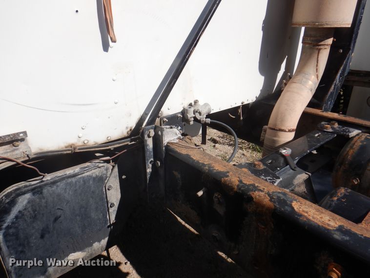 image for item DK8230 2007 Kenworth T600  semi truck