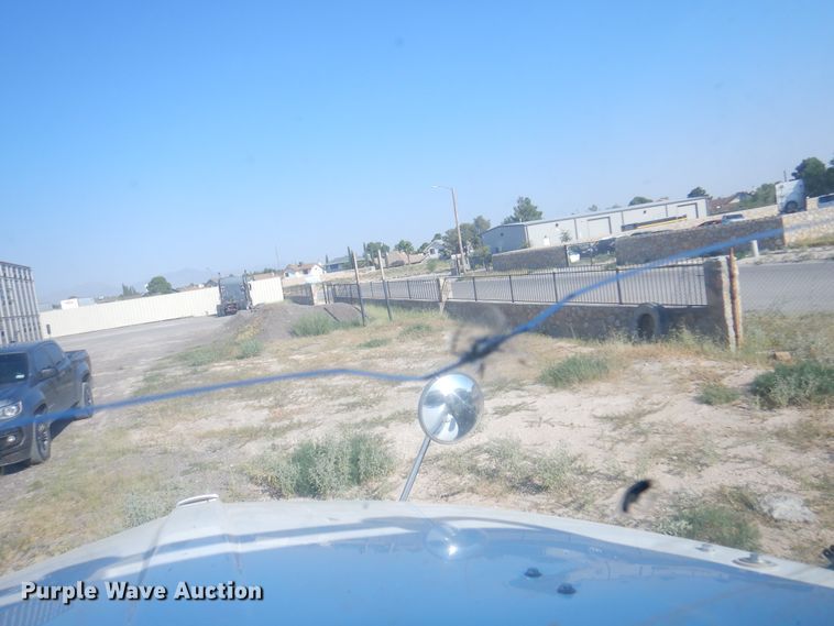 image for item DK8230 2007 Kenworth T600  semi truck