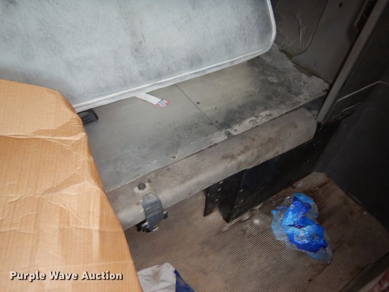 image for item DK8230 2007 Kenworth T600  semi truck