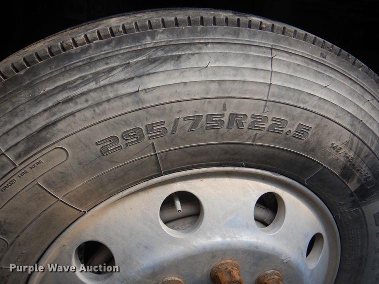 image for item DK8230 2007 Kenworth T600  semi truck