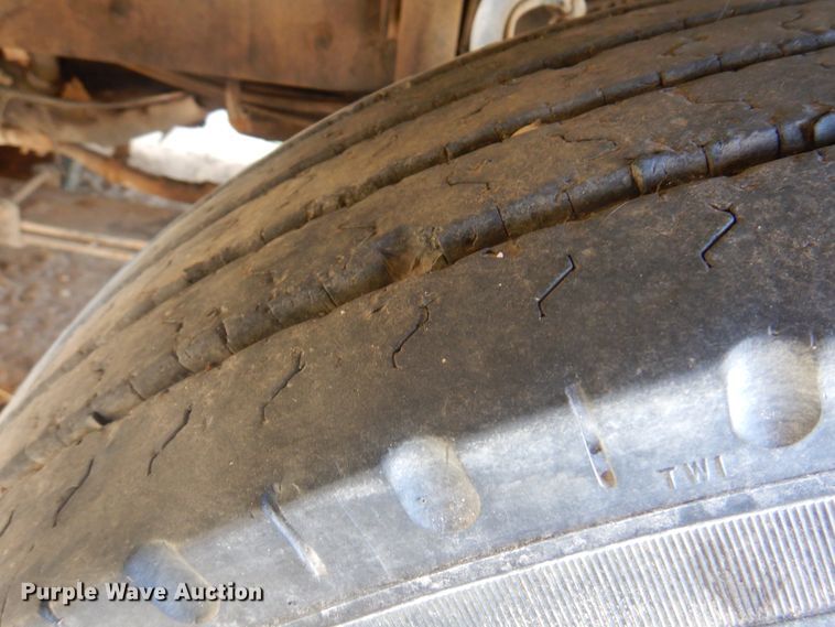 image for item DK8230 2007 Kenworth T600  semi truck