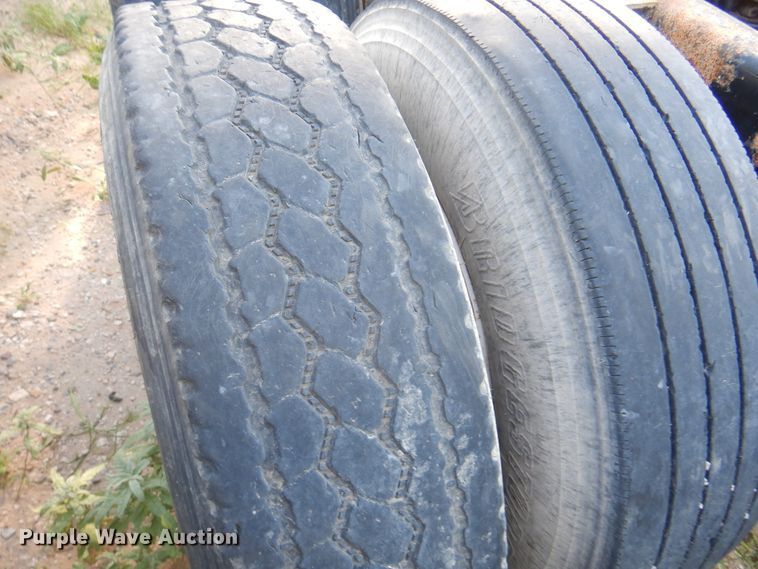 image for item DK8230 2007 Kenworth T600  semi truck