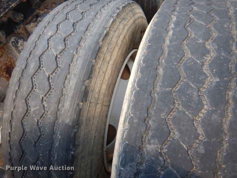 image for item DK8230 2007 Kenworth T600  semi truck