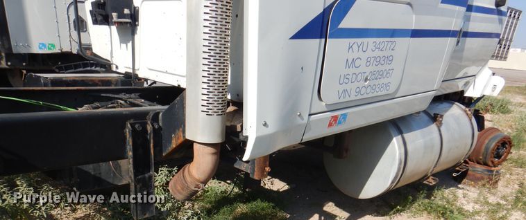 image for item DK8231 2009 International ProStar Premium  semi truck