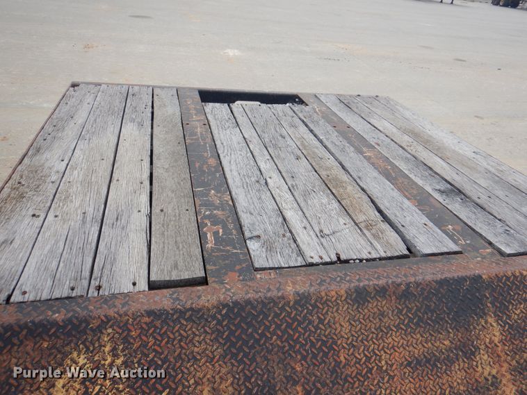 image for item DL0140 1995 Trail King TK70MG-482  lowboy equipment trailer