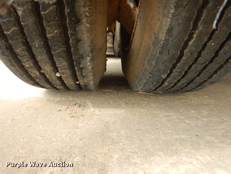 image for item DL0140 1995 Trail King TK70MG-482  lowboy equipment trailer