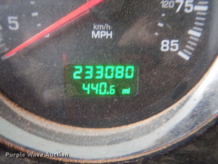 image for item DL0548 2013 Kenworth T800  semi truck