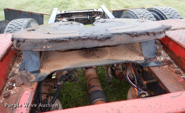 image for item DL0548 2013 Kenworth T800  semi truck