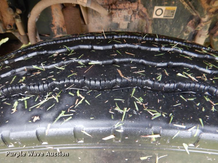 image for item DL0548 2013 Kenworth T800  semi truck