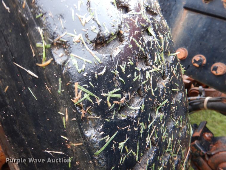 image for item DL0548 2013 Kenworth T800  semi truck