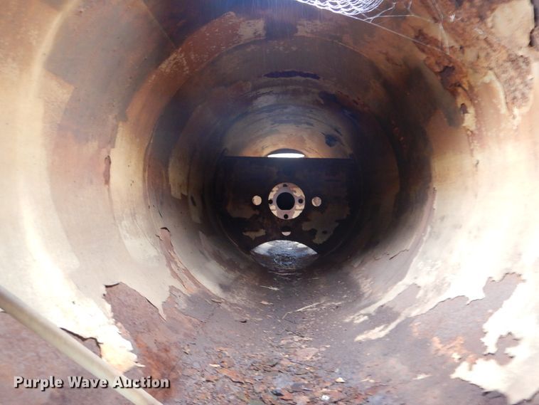 image for item DL0549 2007 Menard  vacuum trailer