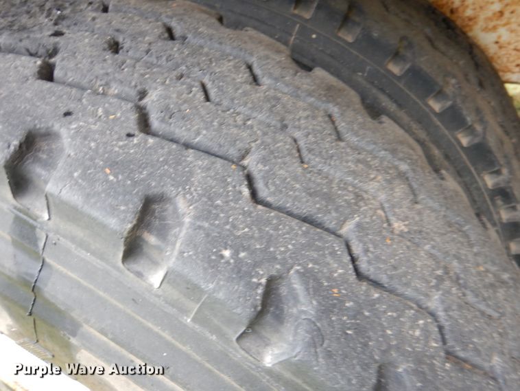 image for item DL0549 2007 Menard  vacuum trailer