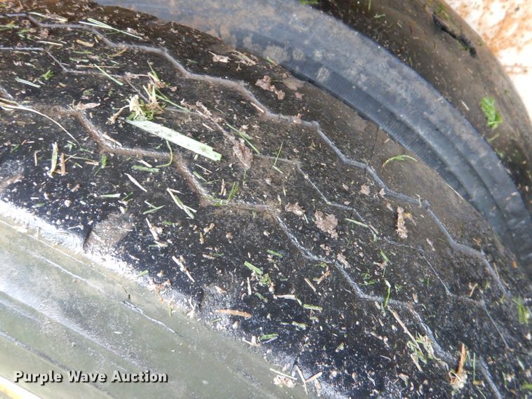 image for item DL0549 2007 Menard  vacuum trailer