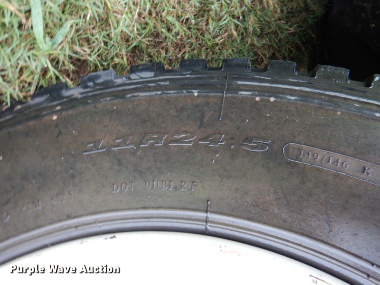 image for item DL0549 2007 Menard  vacuum trailer