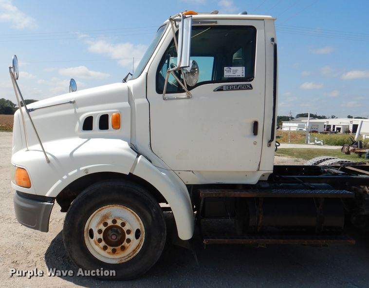 image for item DL3113 1998 Ford Aeromax  semi truck