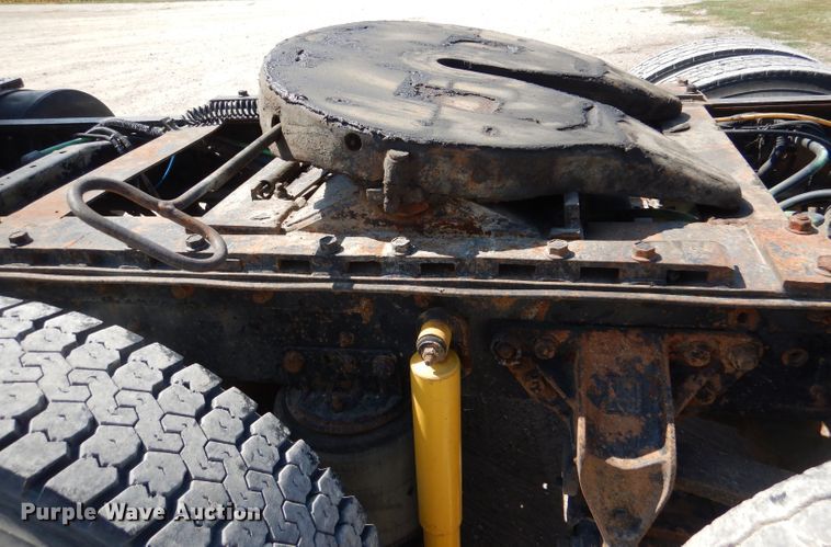 image for item DL3113 1998 Ford Aeromax  semi truck