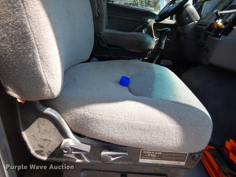 image for item DL3113 1998 Ford Aeromax  semi truck