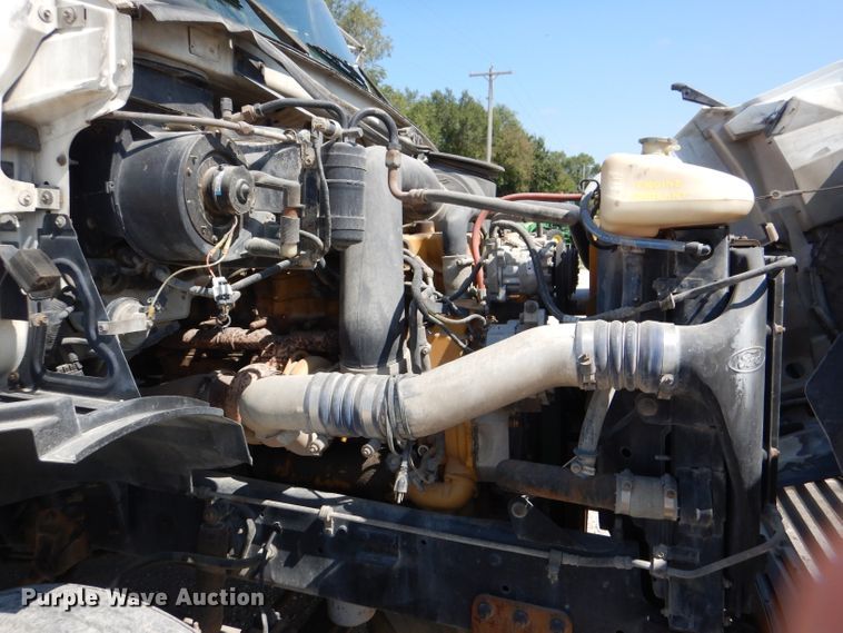 image for item DL3113 1998 Ford Aeromax  semi truck