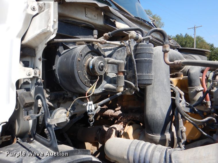 image for item DL3113 1998 Ford Aeromax  semi truck