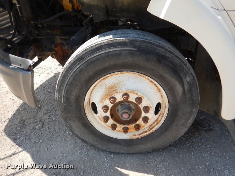 image for item DL3113 1998 Ford Aeromax  semi truck