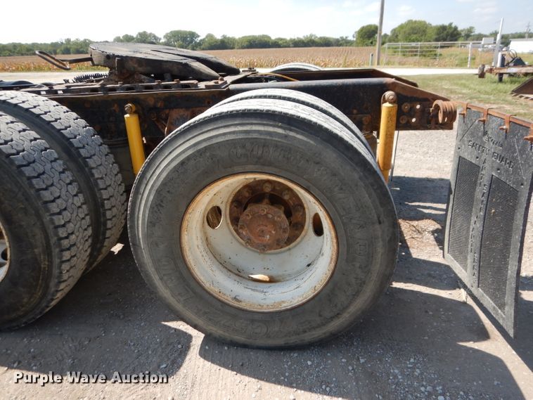 image for item DL3113 1998 Ford Aeromax  semi truck