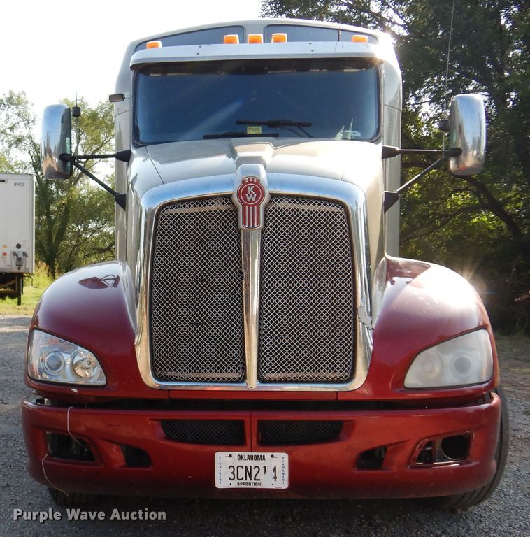 image for item DM5078 2014 Kenworth T660  semi truck