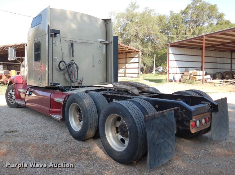 image for item DM5078 2014 Kenworth T660  semi truck