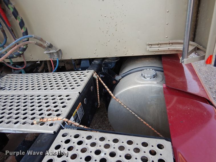 image for item DM5078 2014 Kenworth T660  semi truck