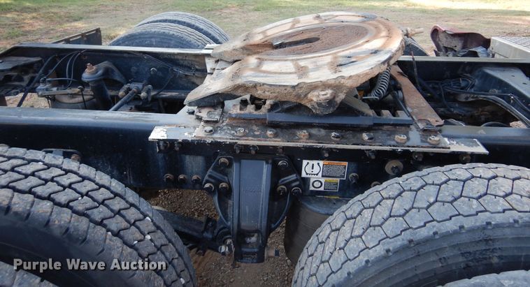 image for item DM5078 2014 Kenworth T660  semi truck