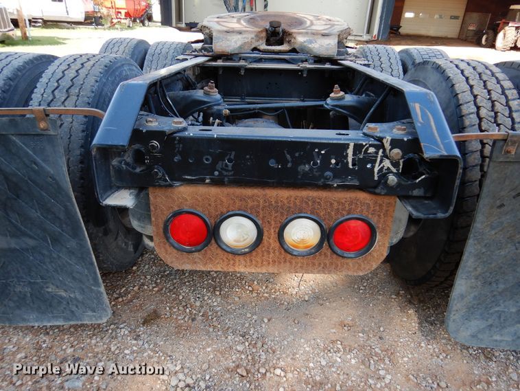 image for item DM5078 2014 Kenworth T660  semi truck