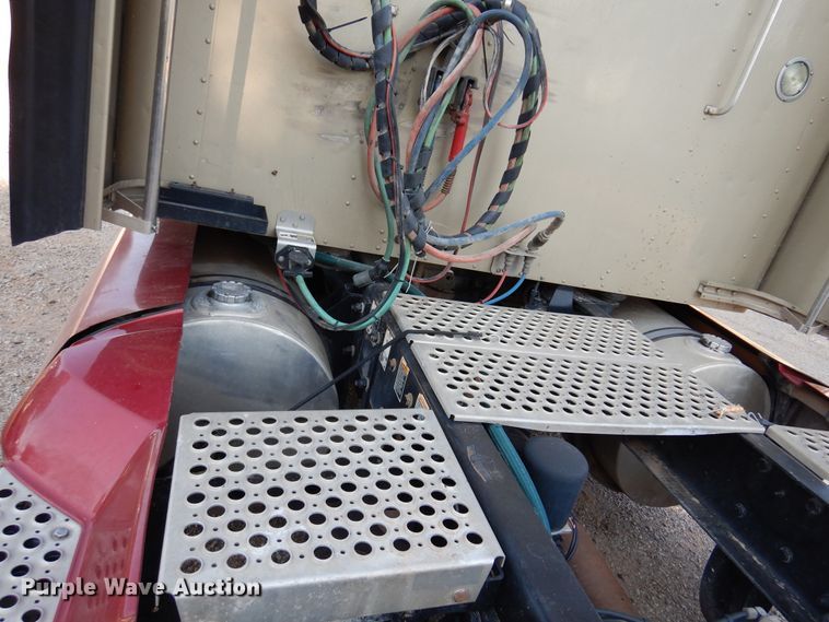 image for item DM5078 2014 Kenworth T660  semi truck