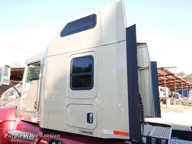 image for item DM5078 2014 Kenworth T660  semi truck