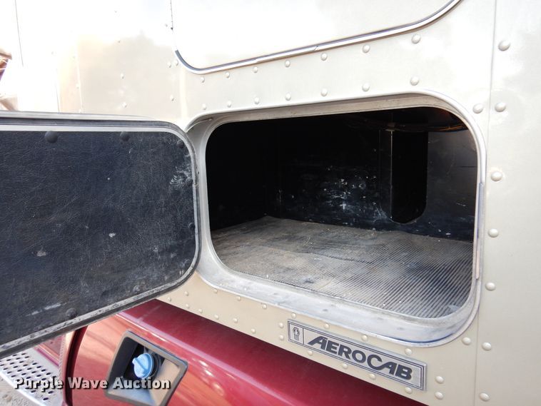 image for item DM5078 2014 Kenworth T660  semi truck