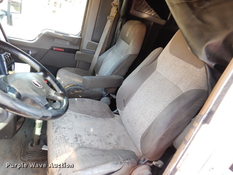 image for item DM5078 2014 Kenworth T660  semi truck