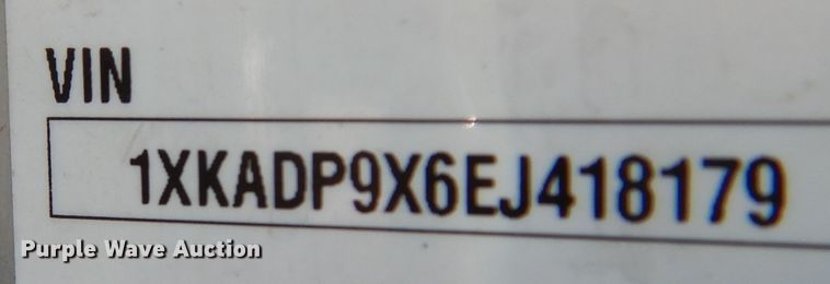 image for item DM5078 2014 Kenworth T660  semi truck