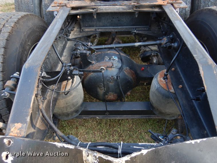 image for item DM5079 2015 Peterbilt 579  semi truck