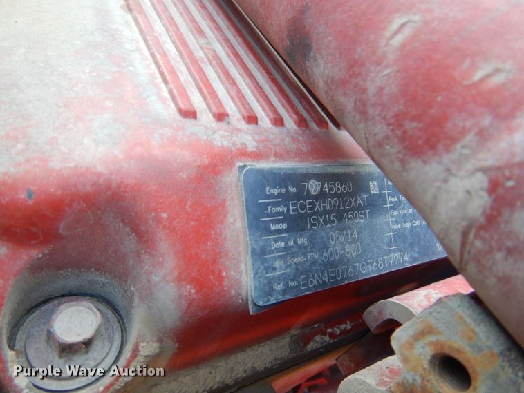 image for item DM5079 2015 Peterbilt 579  semi truck