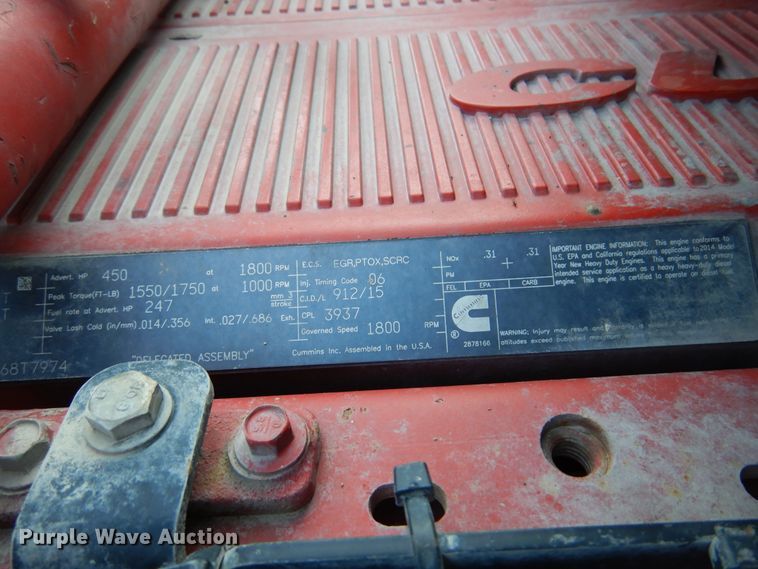 image for item DM5079 2015 Peterbilt 579  semi truck