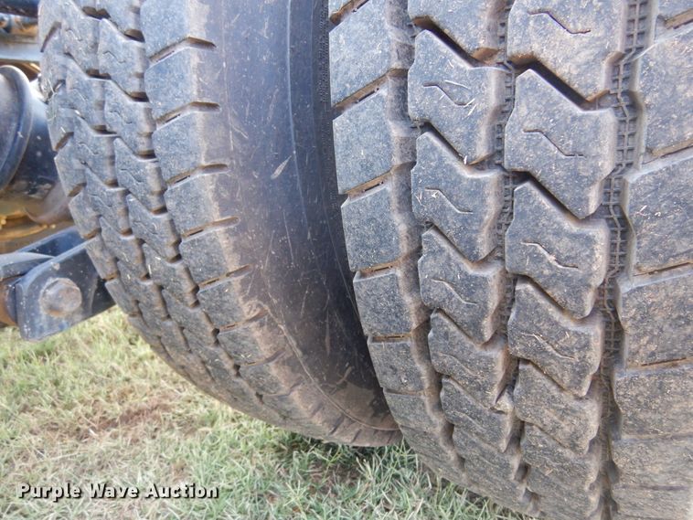 image for item DM5079 2015 Peterbilt 579  semi truck