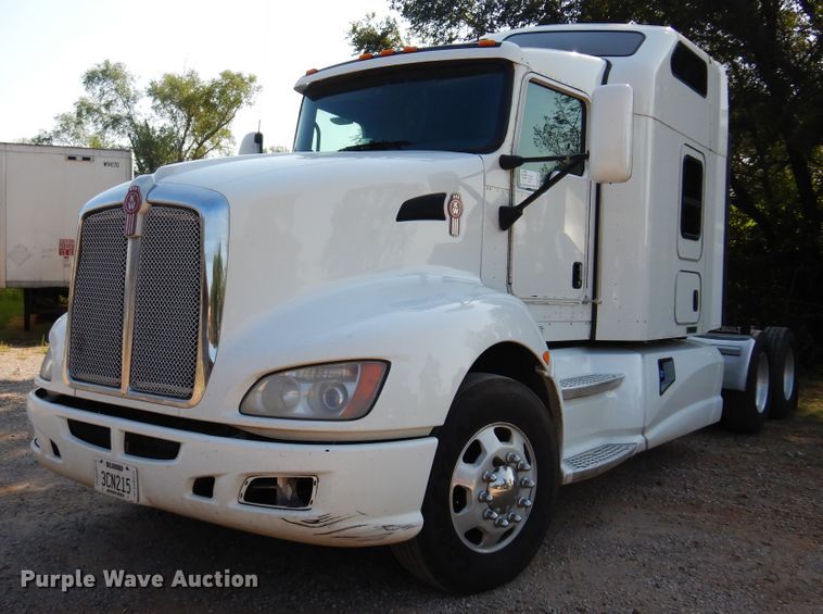 image for item DM5080 2012 Kenworth T660  semi truck