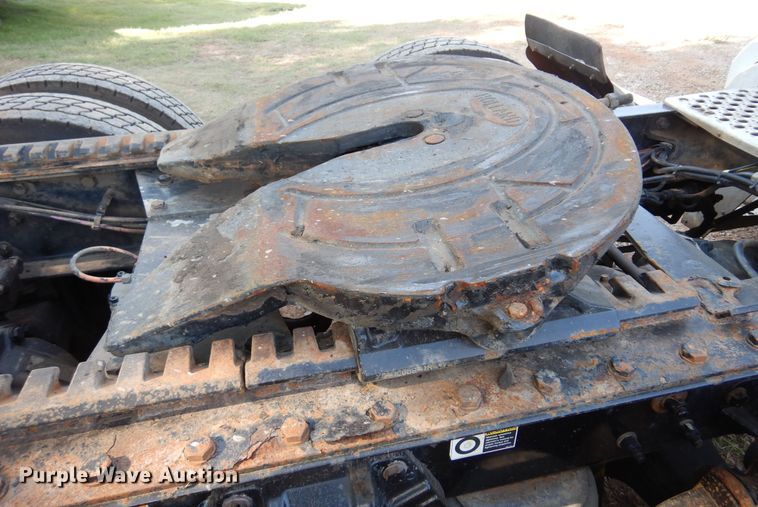 image for item DM5080 2012 Kenworth T660  semi truck