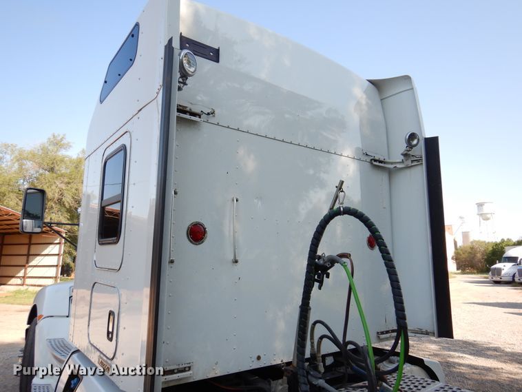 image for item DM5080 2012 Kenworth T660  semi truck