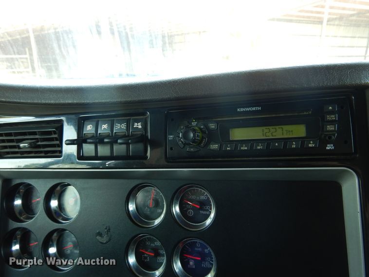 image for item DM5080 2012 Kenworth T660  semi truck