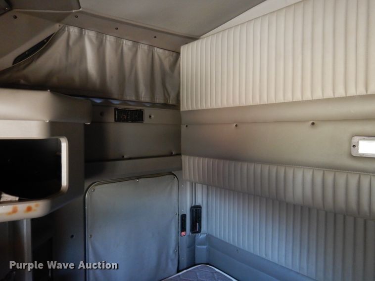 image for item DM5080 2012 Kenworth T660  semi truck