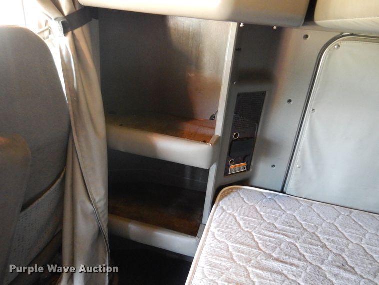 image for item DM5080 2012 Kenworth T660  semi truck