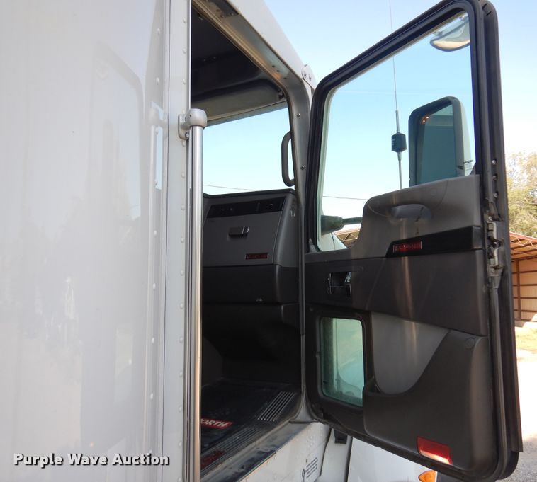 image for item DM5080 2012 Kenworth T660  semi truck
