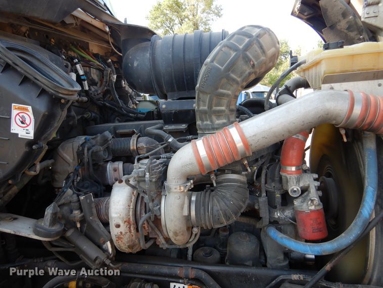 image for item DM5080 2012 Kenworth T660  semi truck