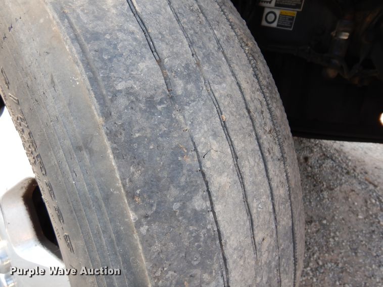 image for item DM5080 2012 Kenworth T660  semi truck