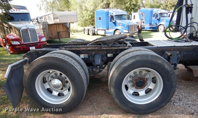 image for item DM5080 2012 Kenworth T660  semi truck