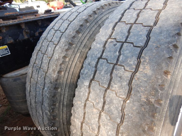 image for item DM5080 2012 Kenworth T660  semi truck